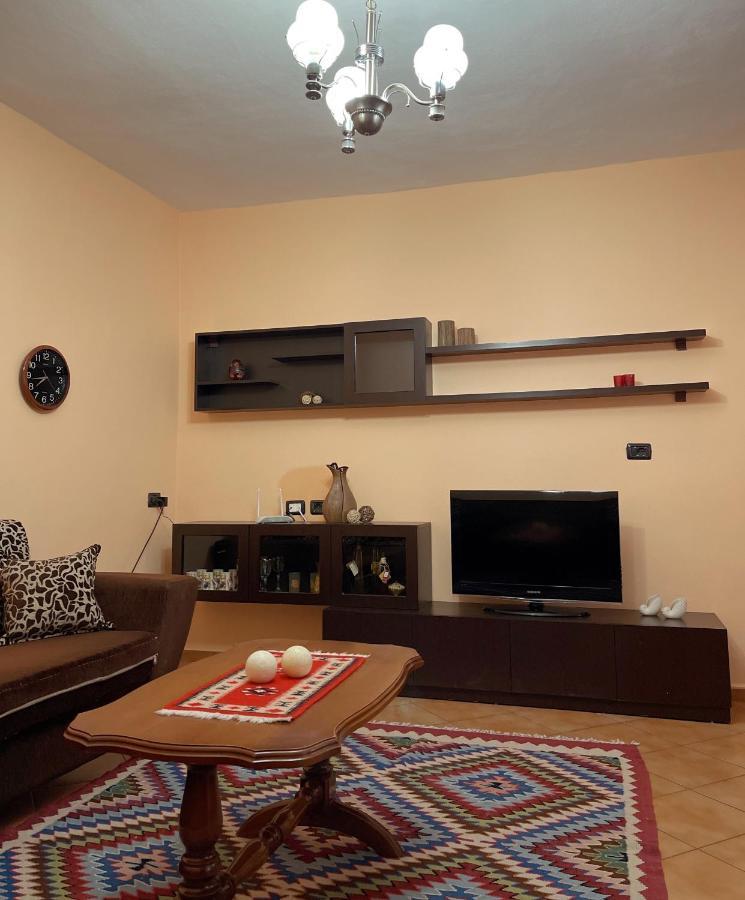 Vila 8 Krujë Екстериор снимка