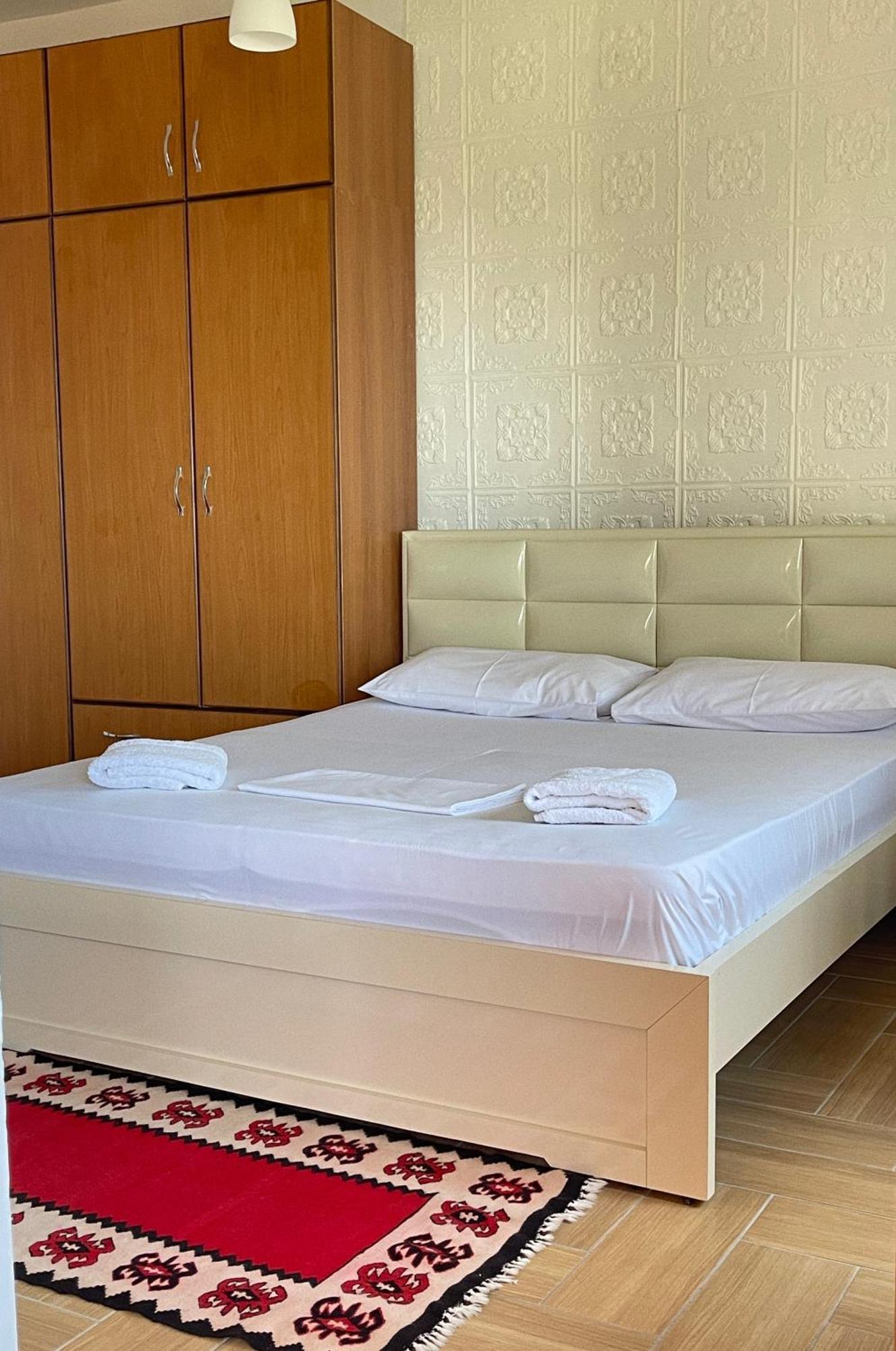 Vila 8 Krujë Екстериор снимка